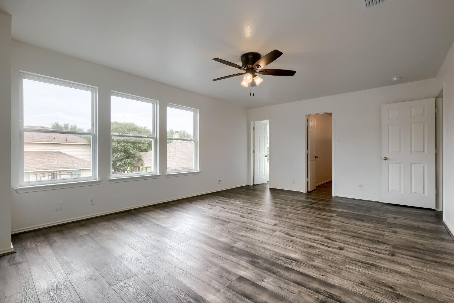381 Scenic Meadow Mdw, New Braunfels, TX 78130