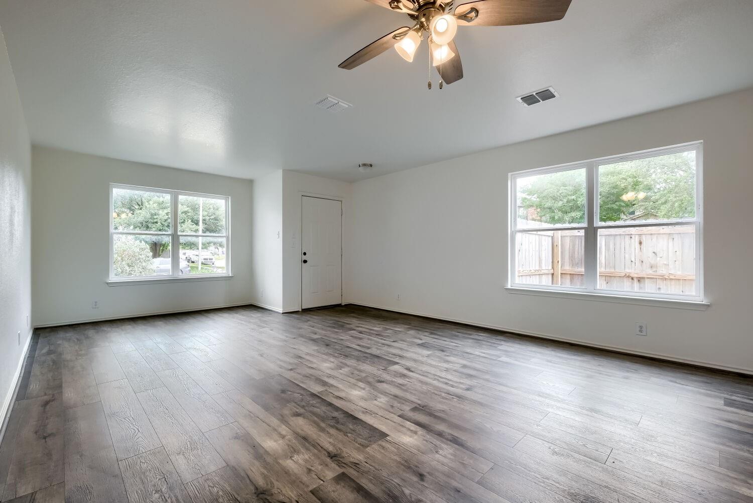 381 Scenic Meadow Mdw, New Braunfels, TX 78130