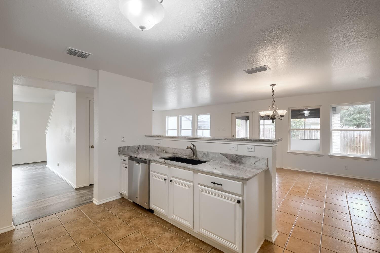 381 Scenic Meadow Mdw, New Braunfels, TX 78130