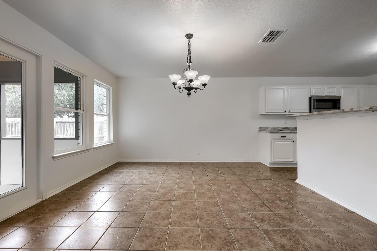 381 Scenic Meadow Mdw, New Braunfels, TX 78130