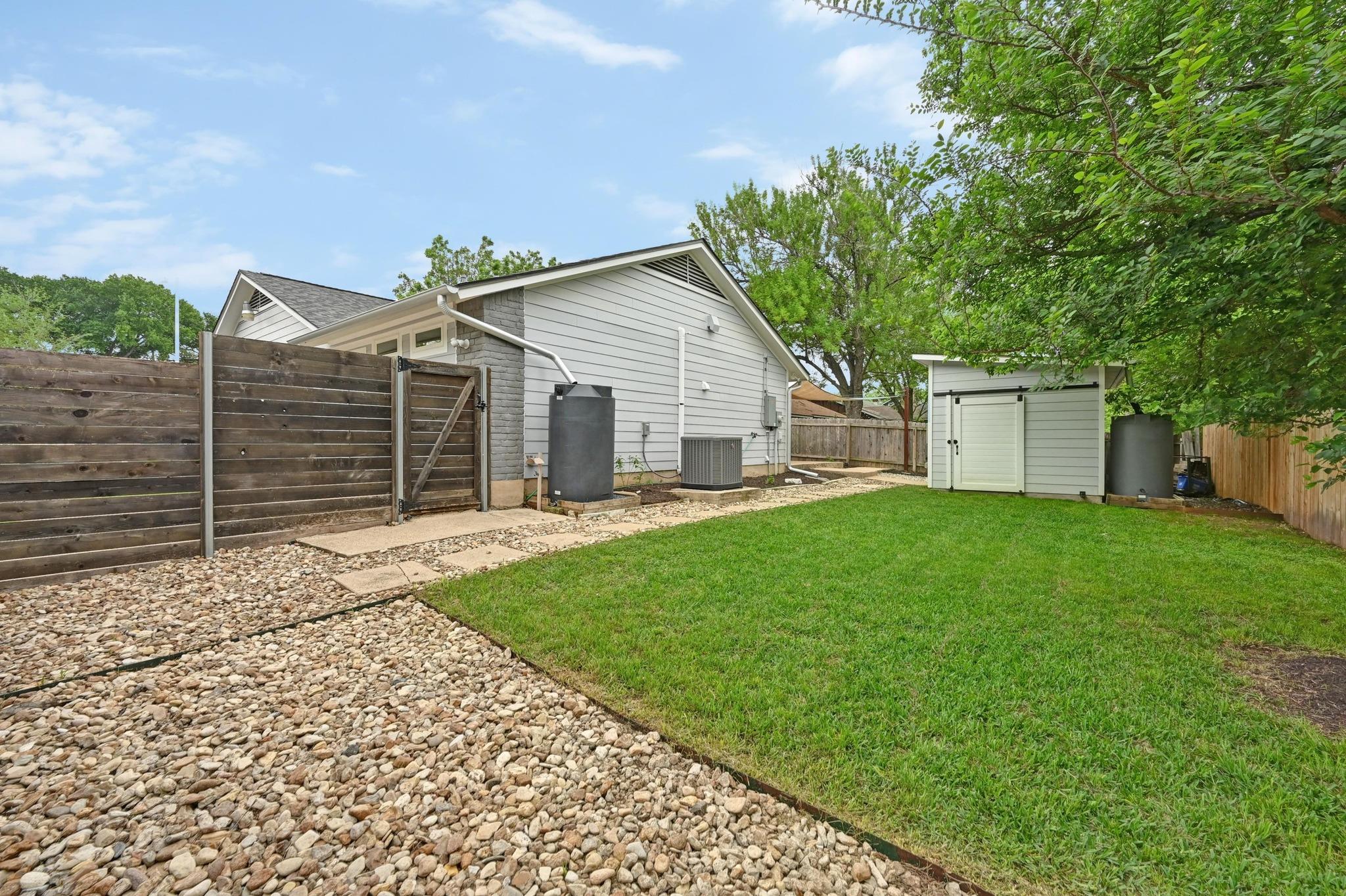 6606 Woodhue Dr, Austin, TX 78745