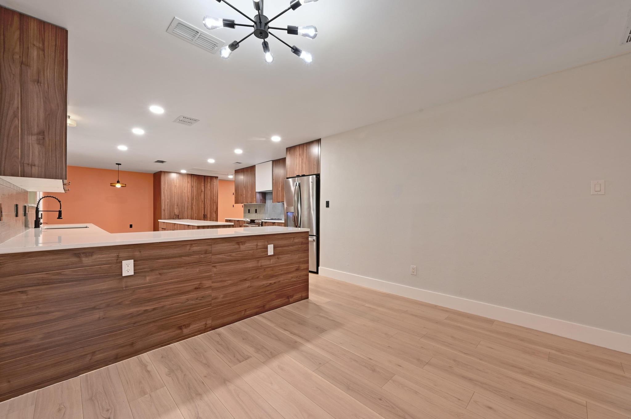 6606 Woodhue Dr, Austin, TX 78745