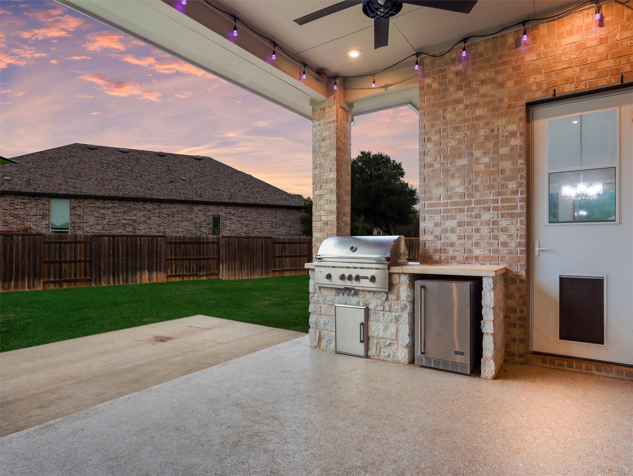 626 Painted Creek Way, Kyle, TX 78640