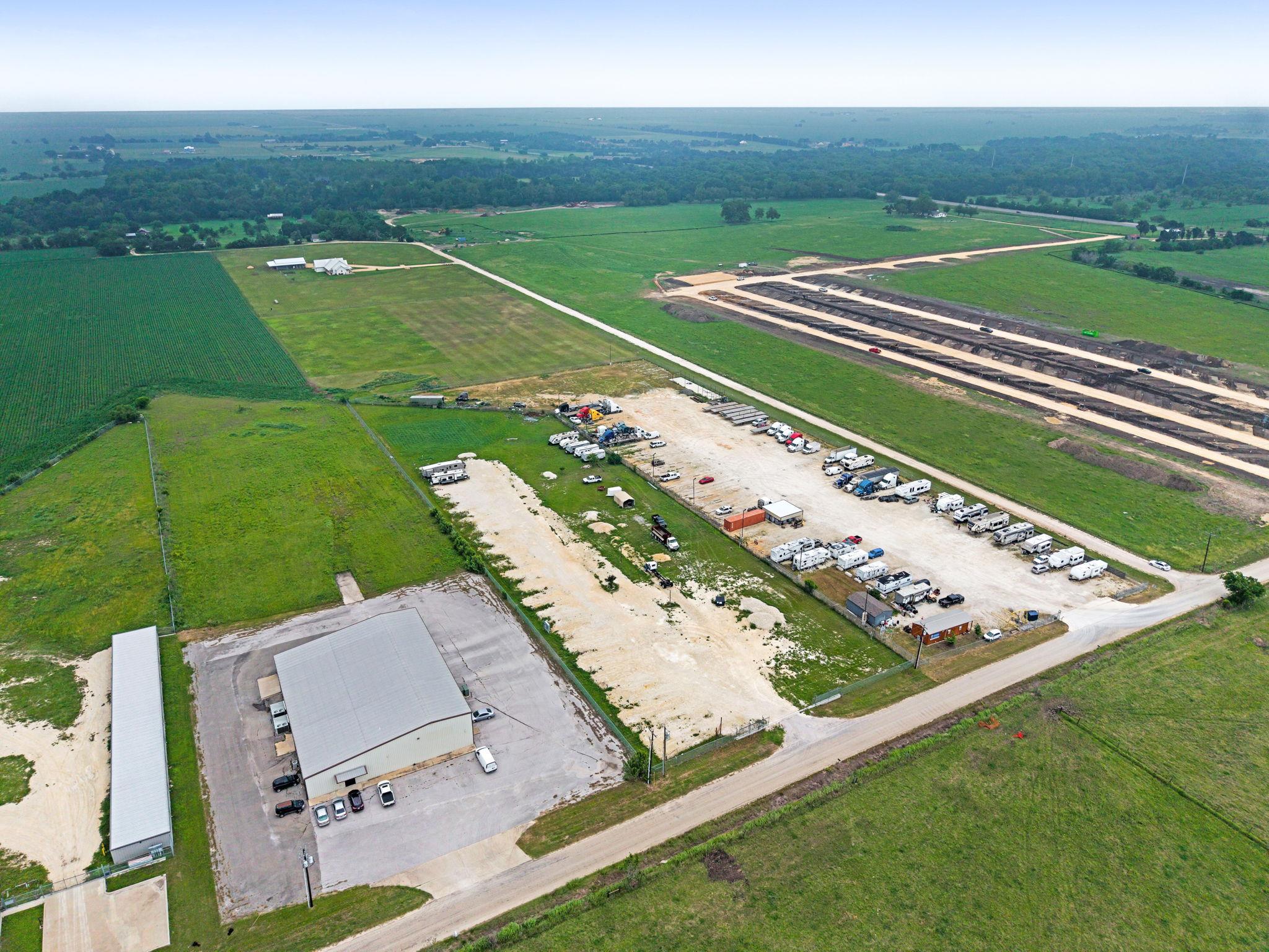 2733 County Road 374 Rd, Taylor, TX 76574