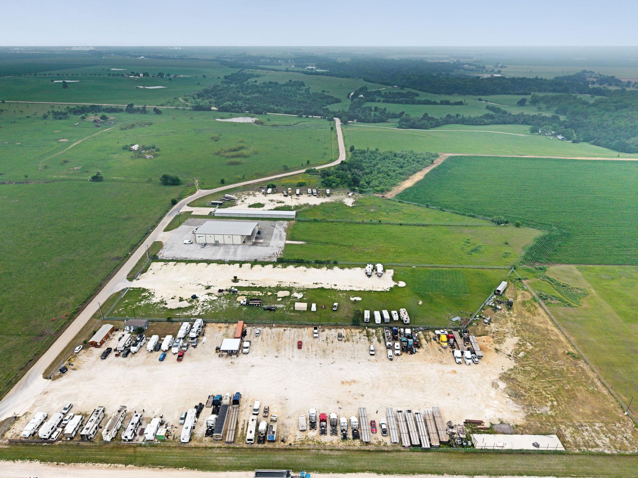 2733 County Road 374 Rd, Taylor, TX 76574
