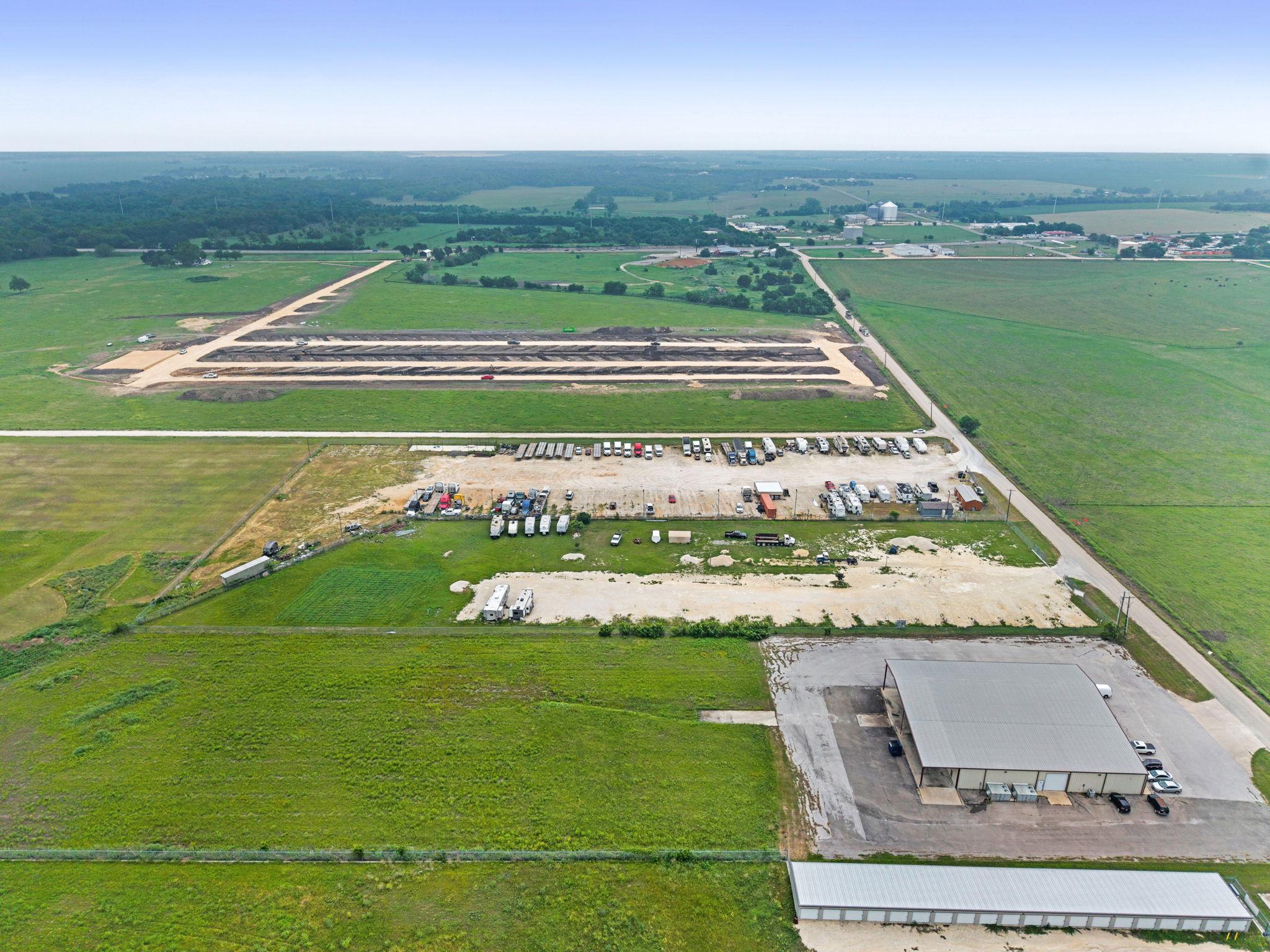 2733 County Road 374 Rd, Taylor, TX 76574