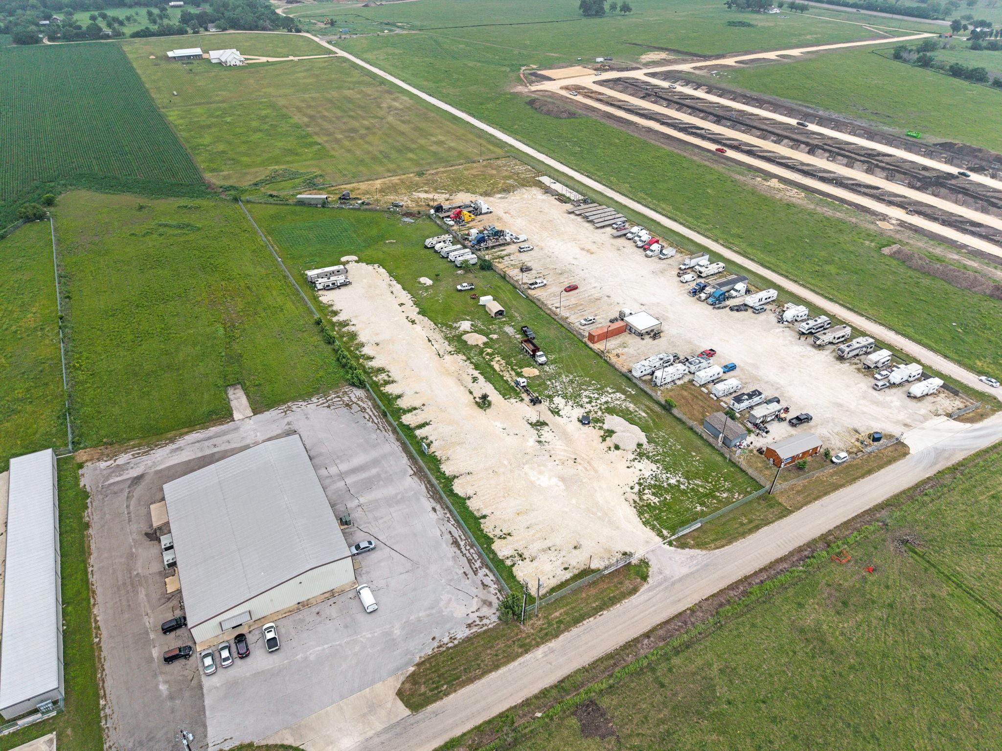 2733 County Road 374 Rd, Taylor, TX 76574