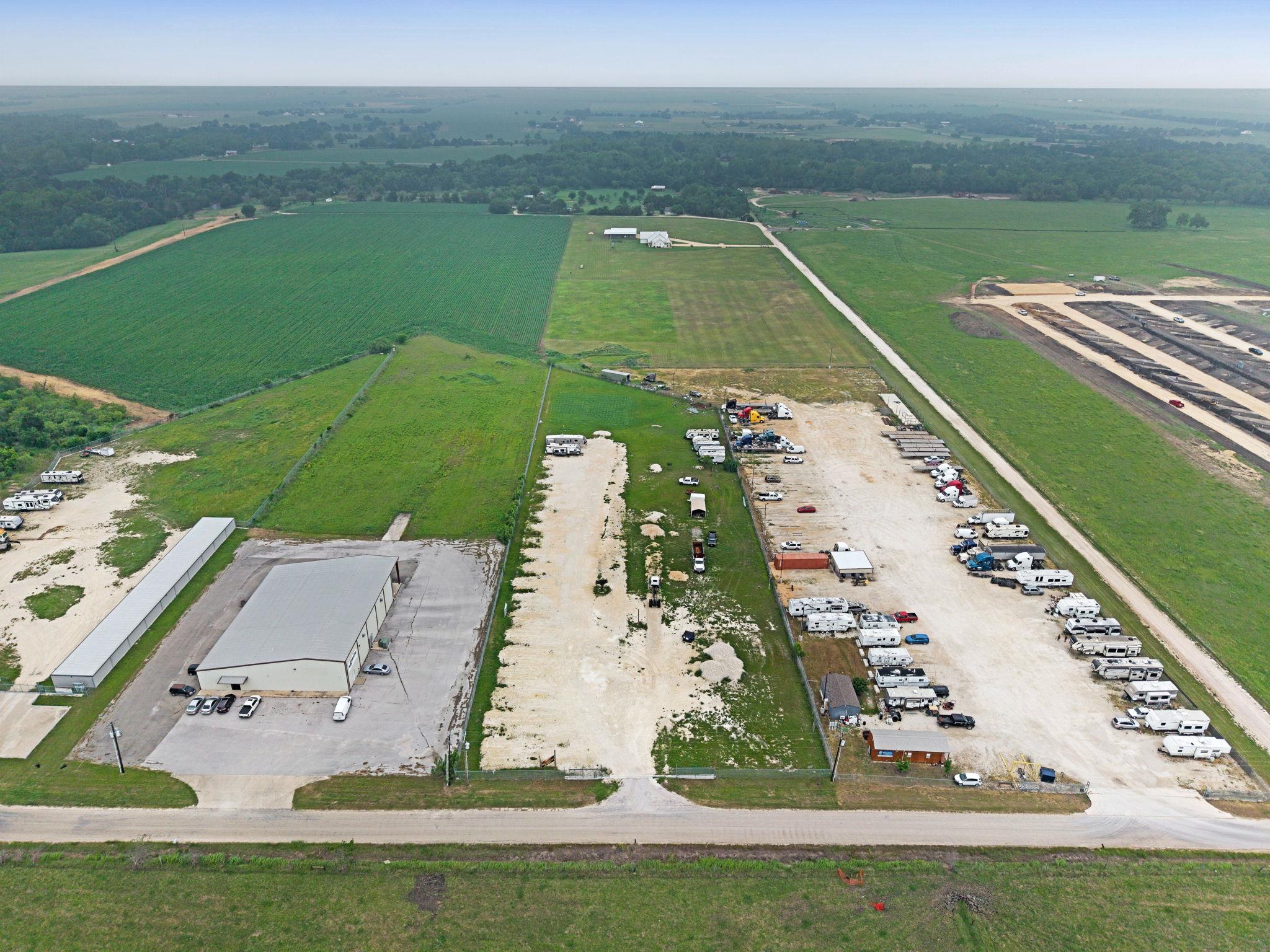 2733 County Road 374 Rd, Taylor, TX 76574
