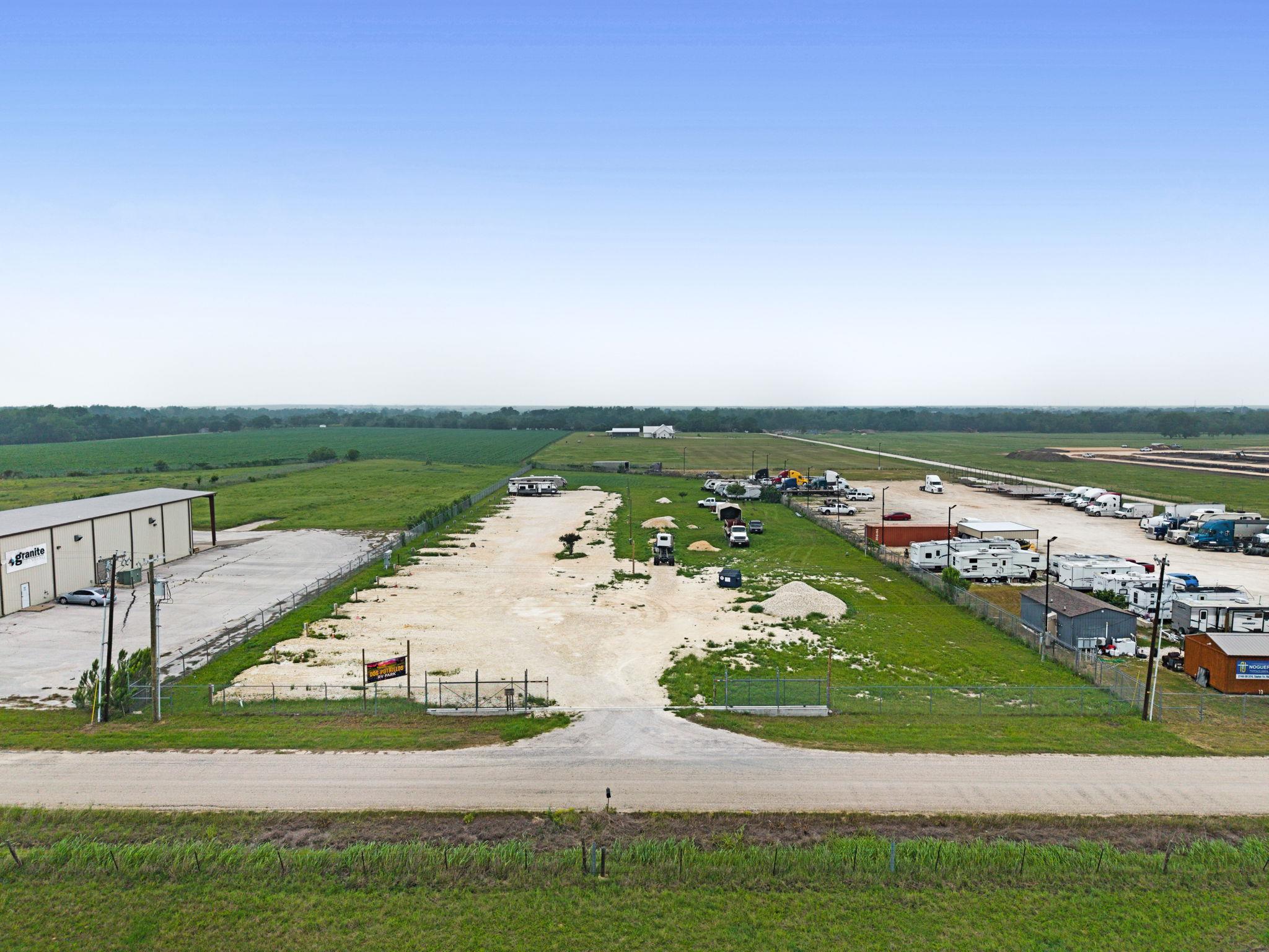 2733 County Road 374 Rd, Taylor, TX 76574