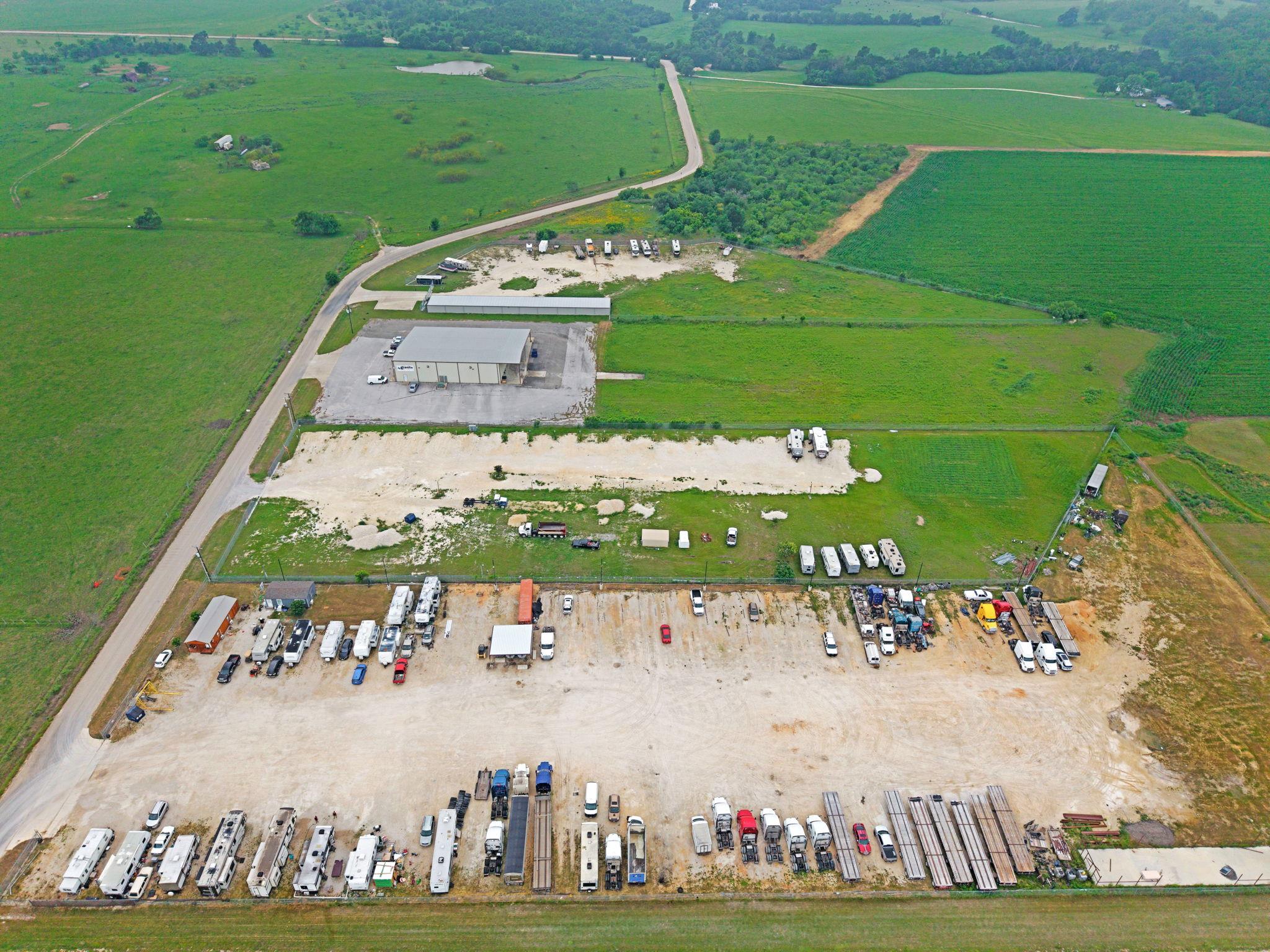 2733 County Road 374 Rd, Taylor, TX 76574