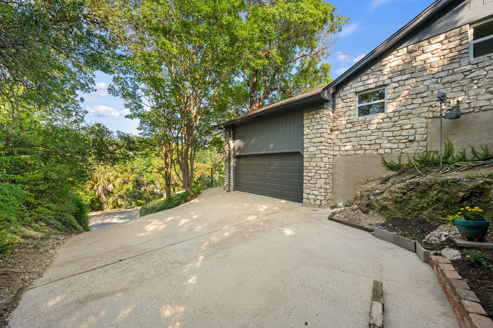 6204 Bon Terra Dr, Austin, TX 78731