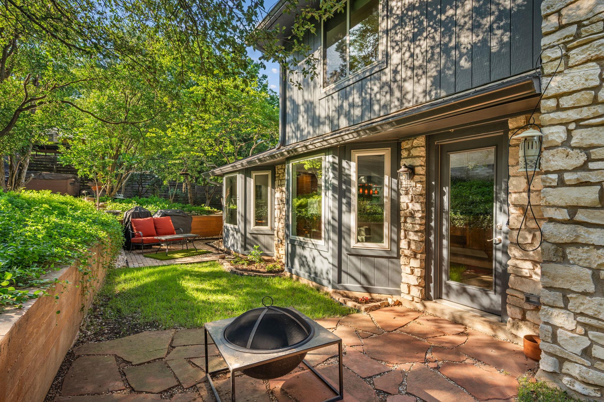 6204 Bon Terra Dr, Austin, TX 78731