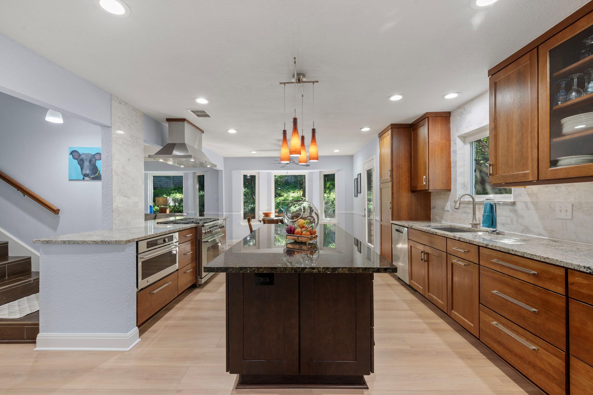 6204 Bon Terra Dr, Austin, TX 78731