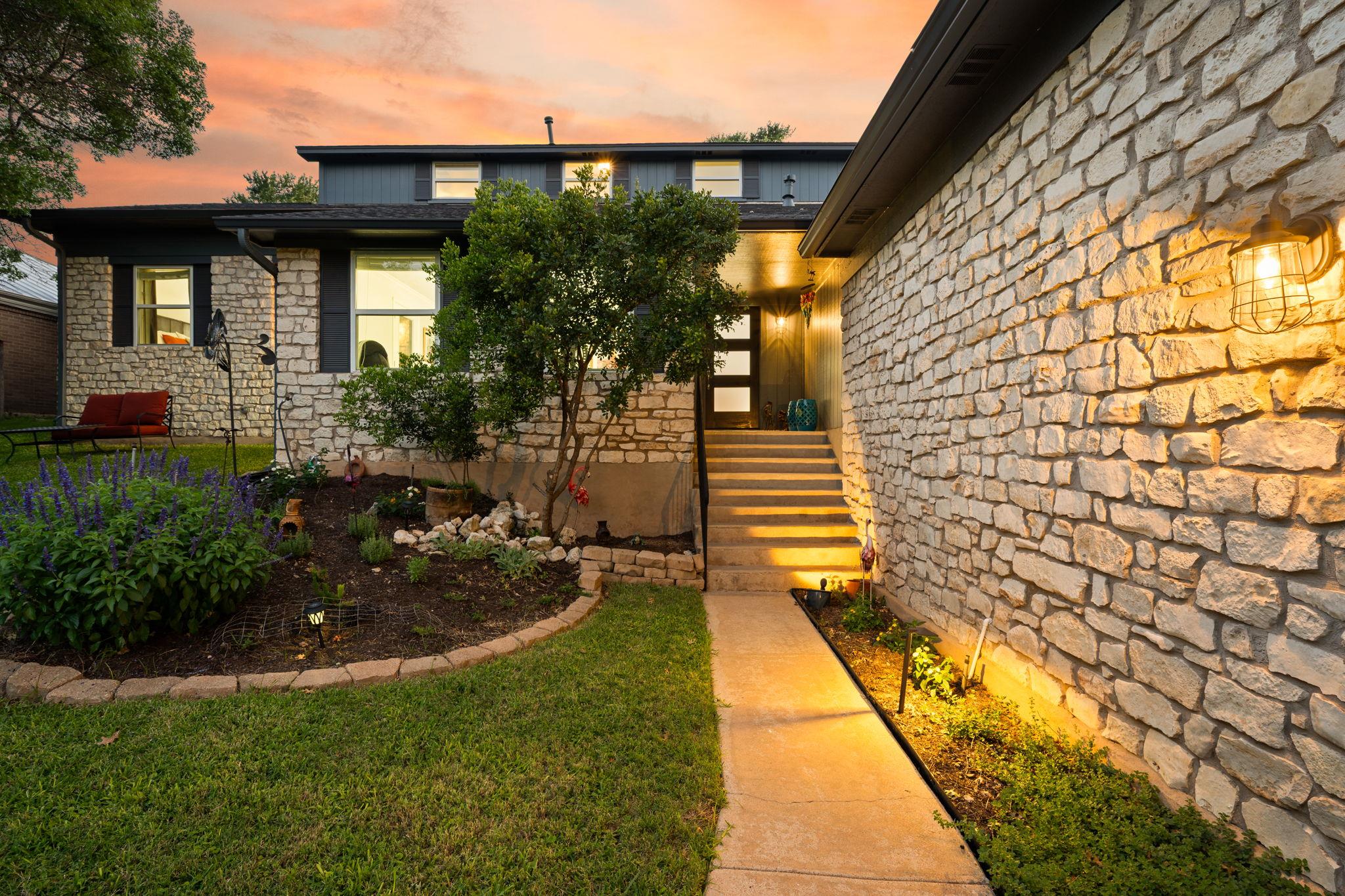 6204 Bon Terra Dr, Austin, TX 78731