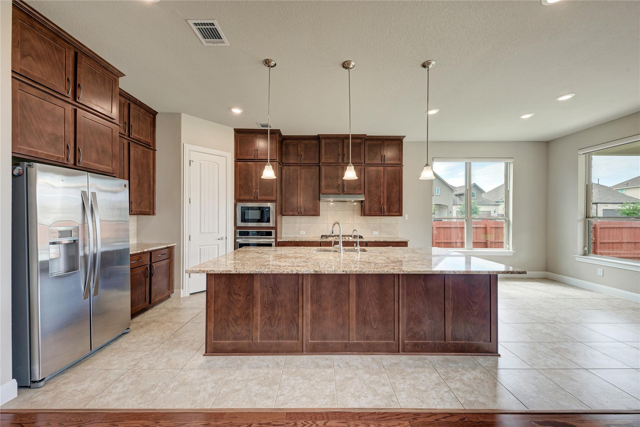 709 Critty Ln, Leander, TX 78641
