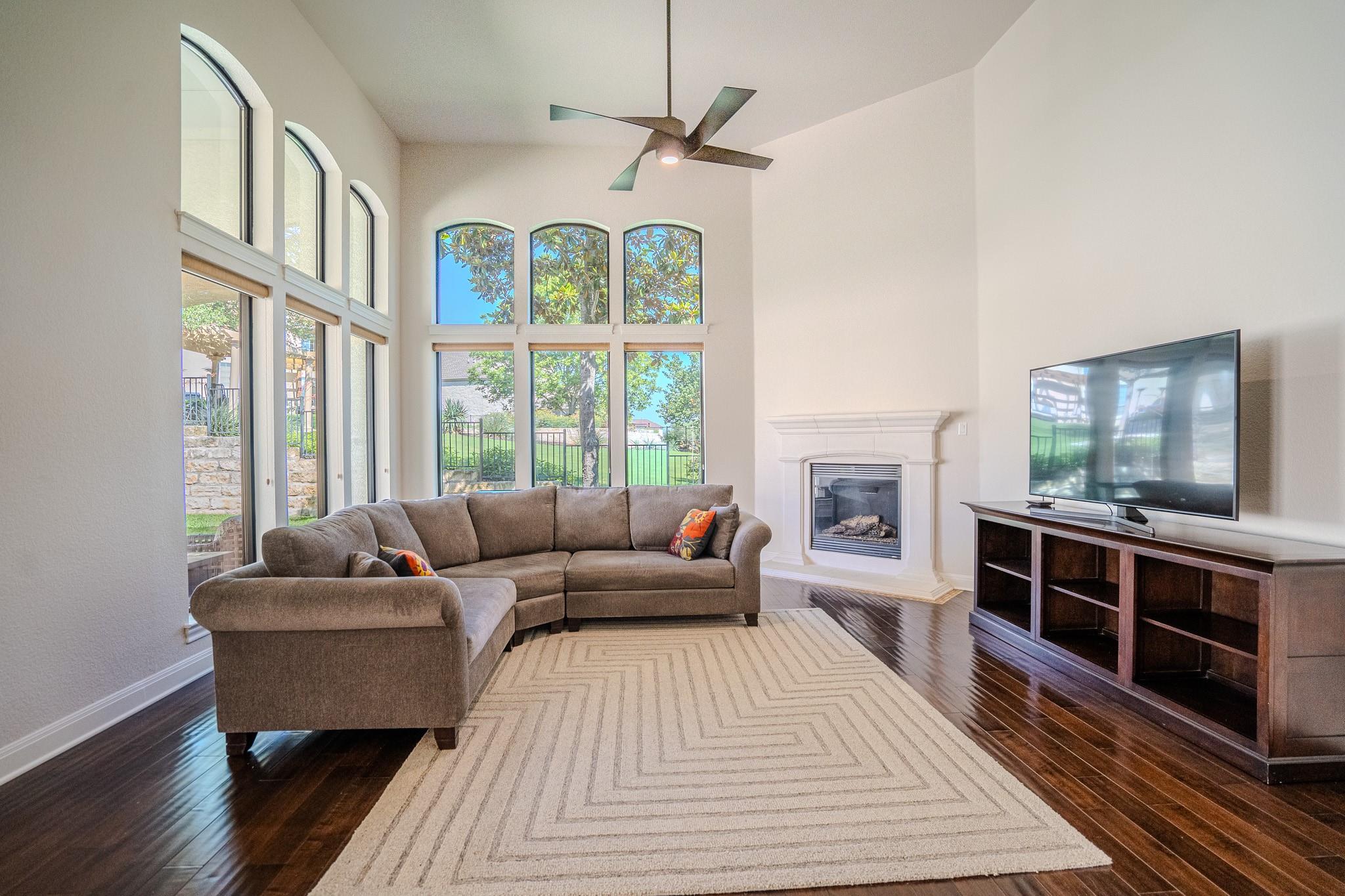 309 Aria Dr, Austin, TX 78738