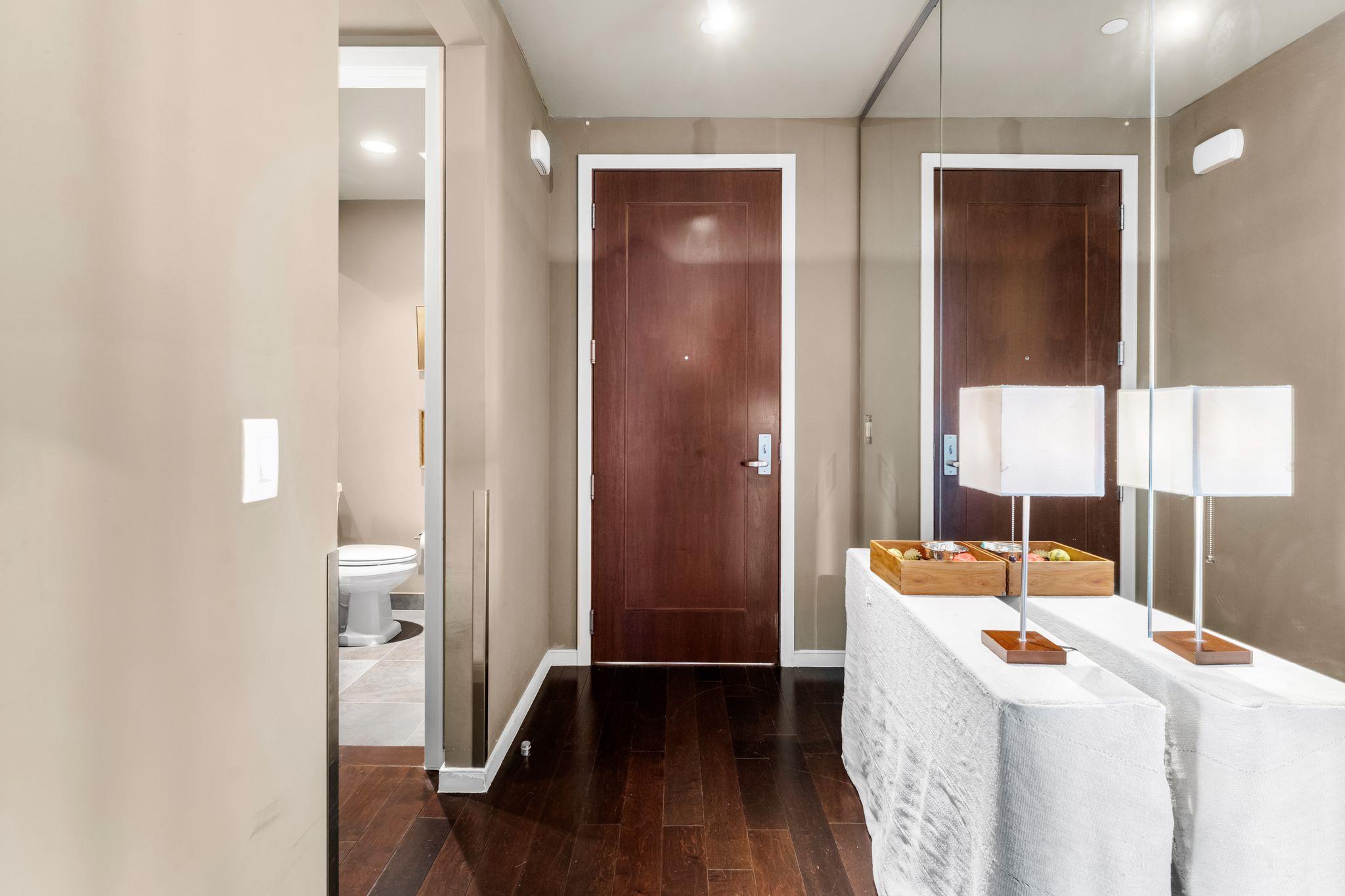 200 Congress Ave # 11F, Austin, TX 78701