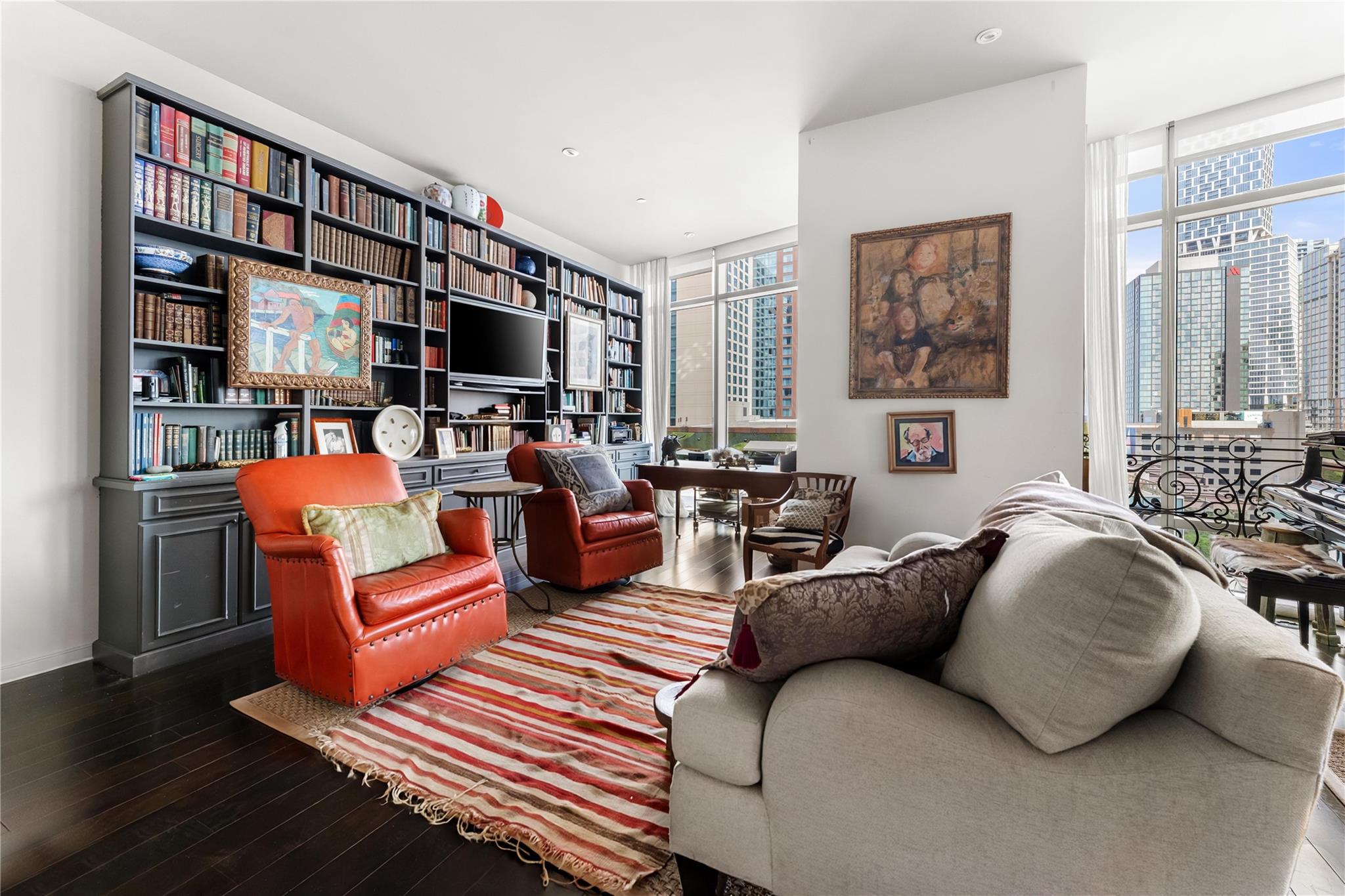 200 Congress Ave # 11F, Austin, TX 78701