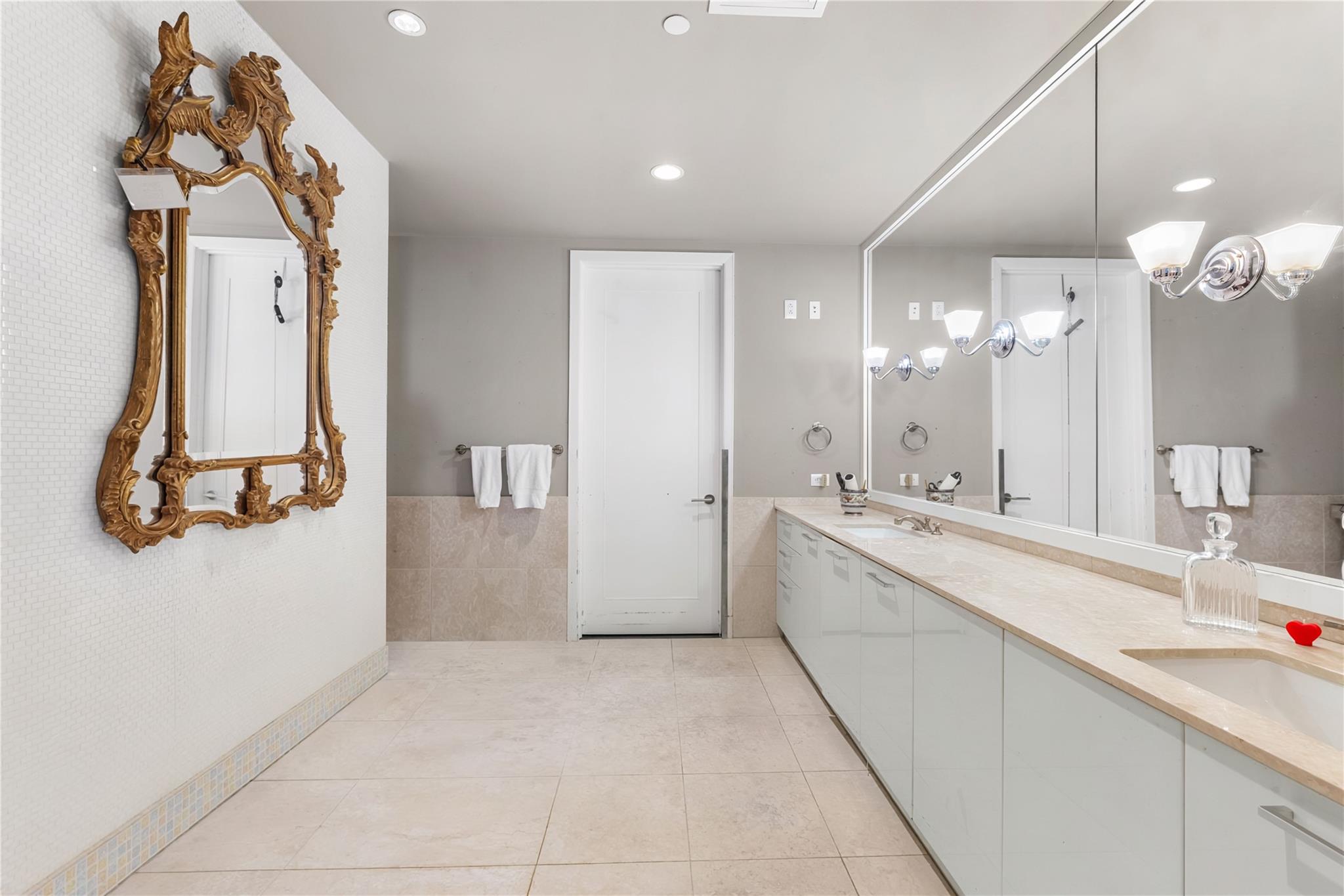 200 Congress Ave # 11F, Austin, TX 78701