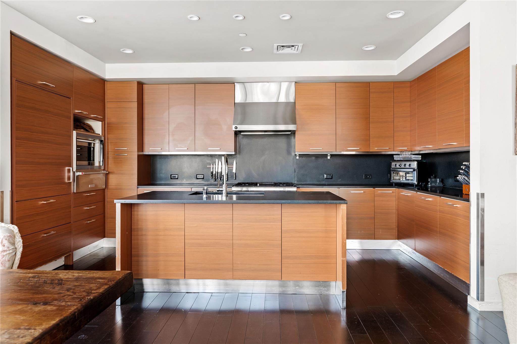200 Congress Ave # 11F, Austin, TX 78701