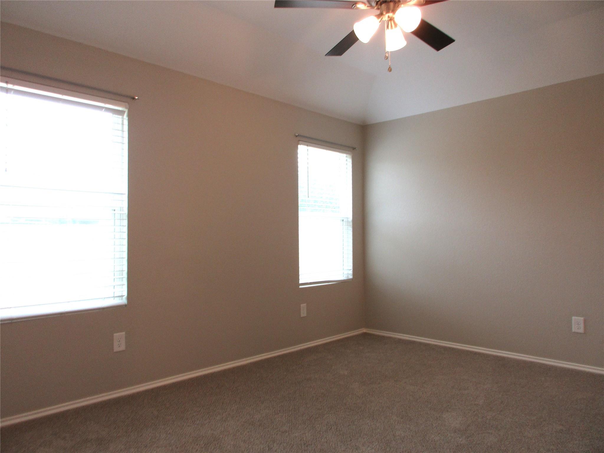 205 Granary Dr, Kyle, TX 78640