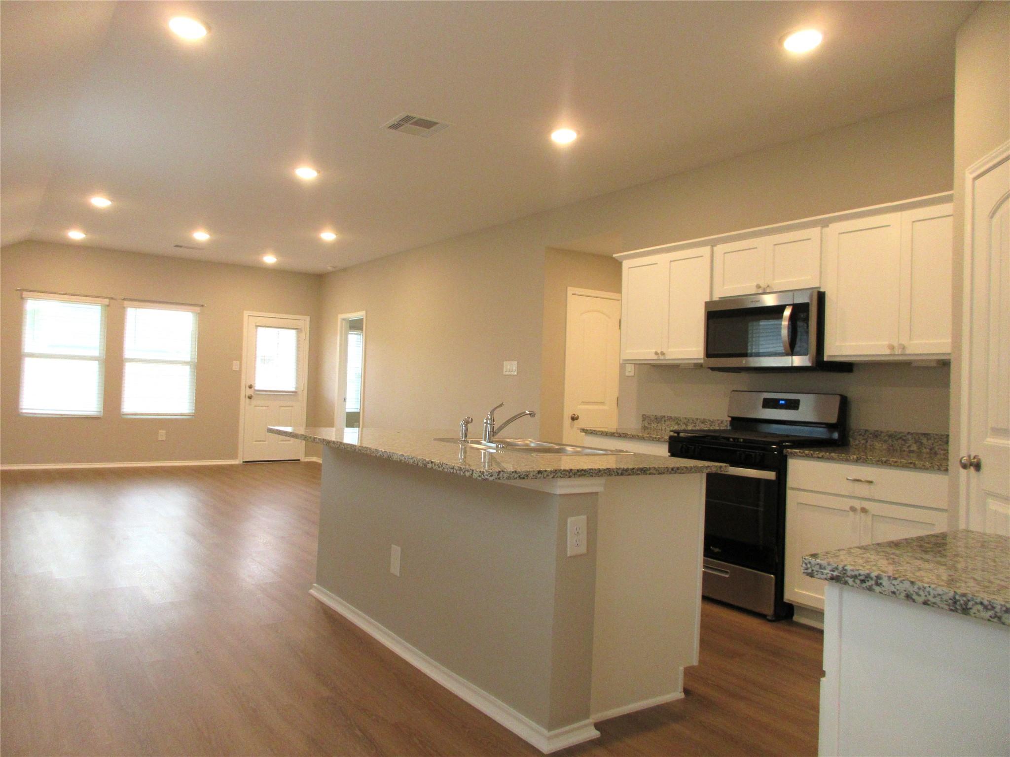 205 Granary Dr, Kyle, TX 78640