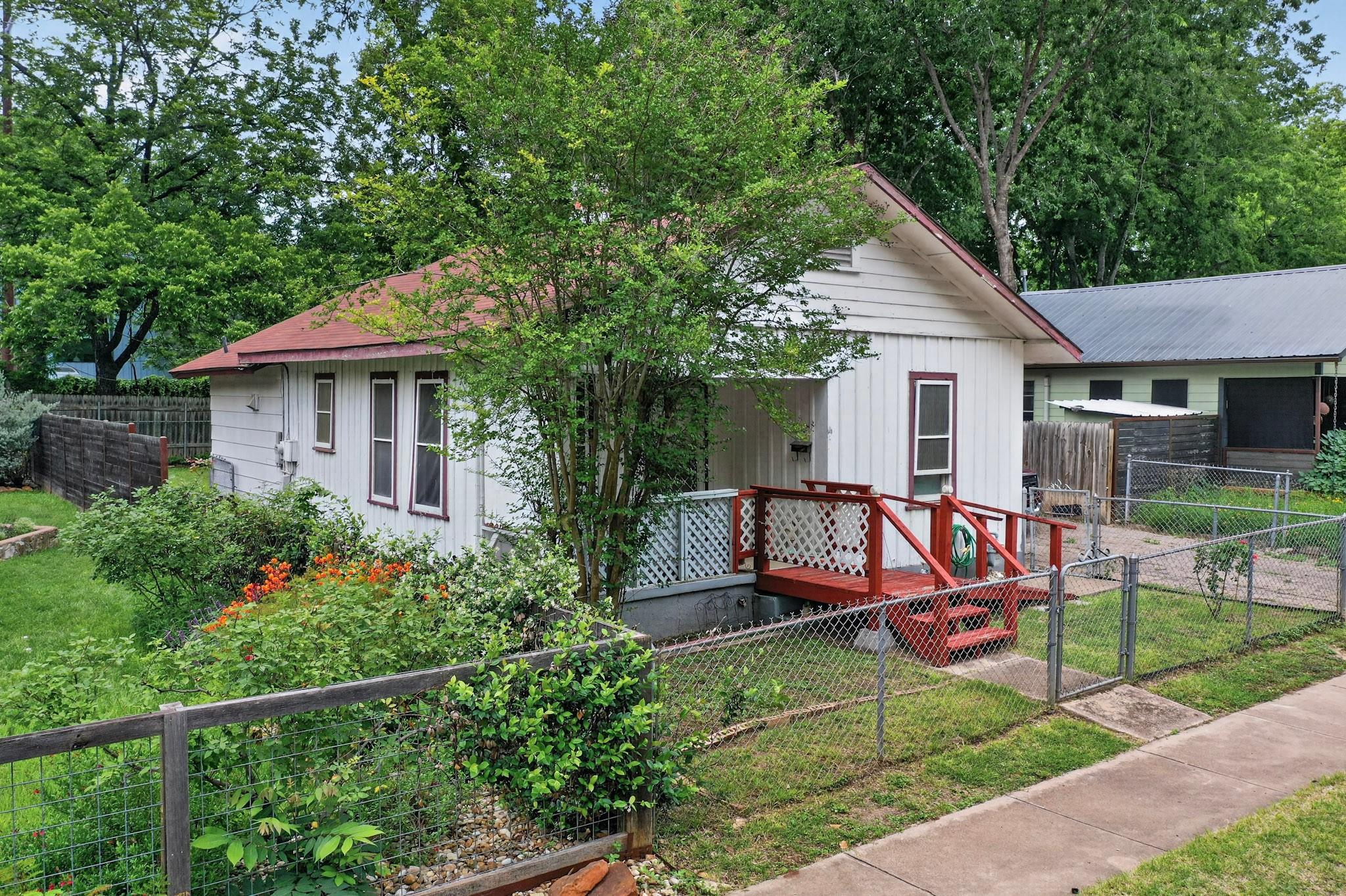 1912 Holly St, Austin, TX 78702
