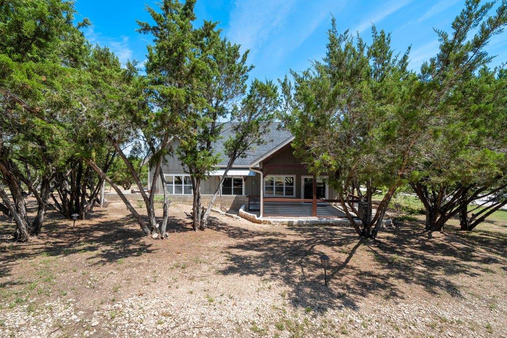 411 Eagle Ln, Fischer, TX 78623