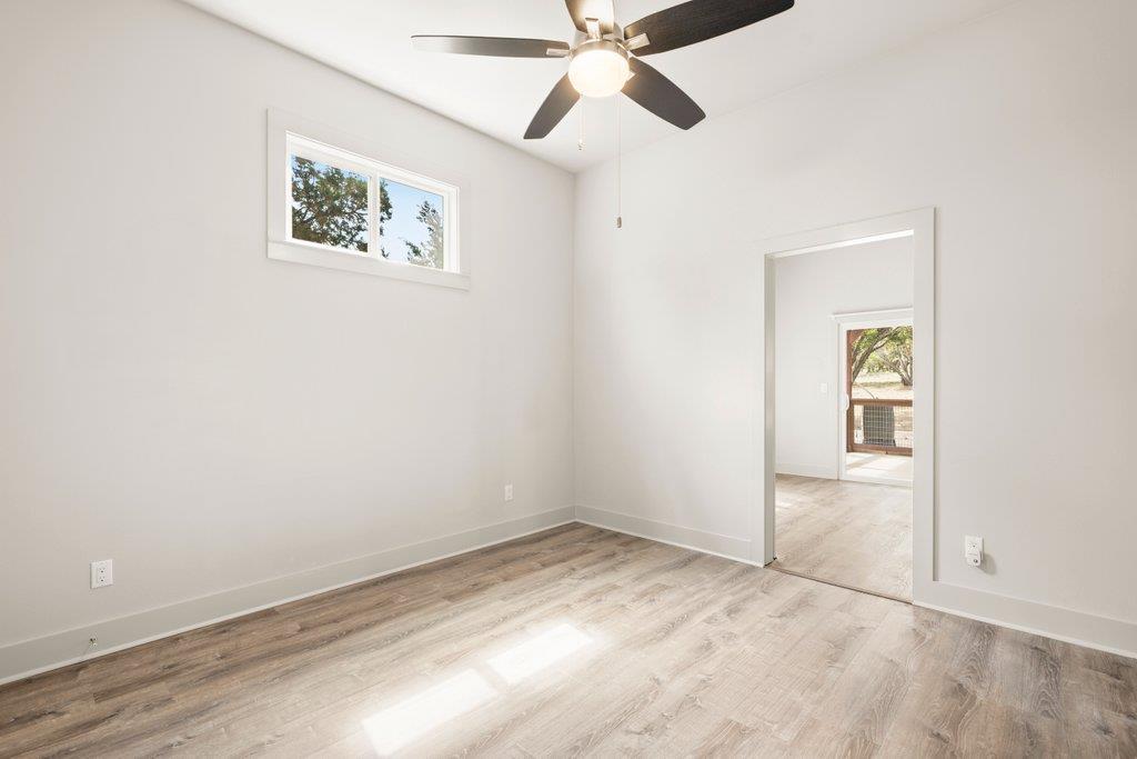 411 Eagle Ln, Fischer, TX 78623