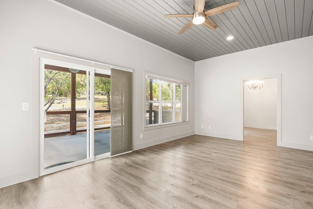 411 Eagle Ln, Fischer, TX 78623