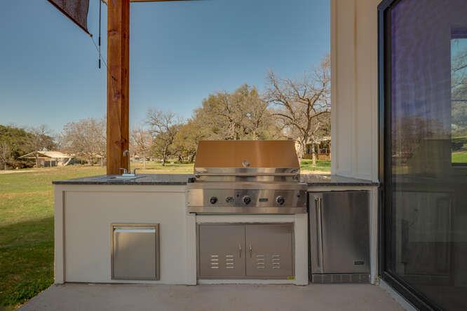 614 Pecan Creek Dr, Horseshoe Bay, TX 78657