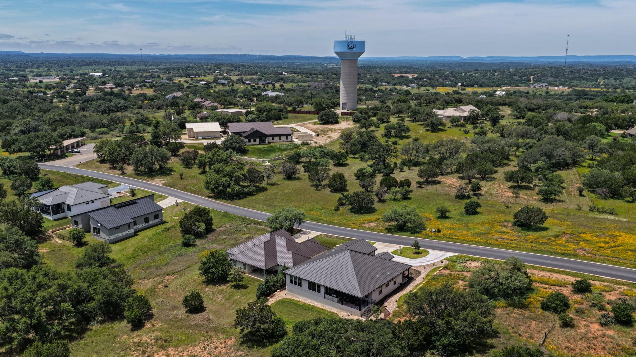 624 Broken Hills Dr, Horseshoe Bay, TX 78657