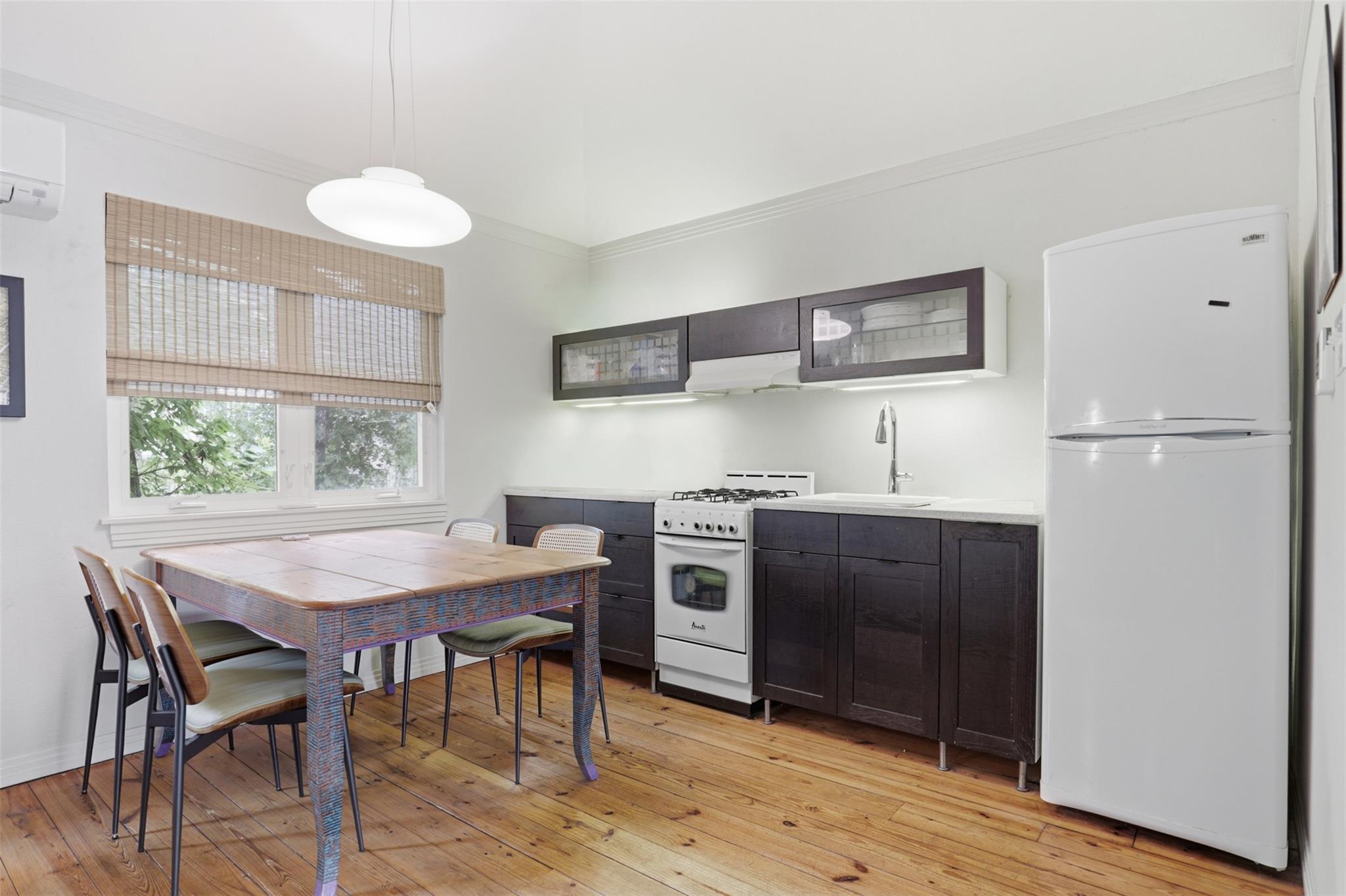 101 W 33rd St # B, Austin, TX 78705