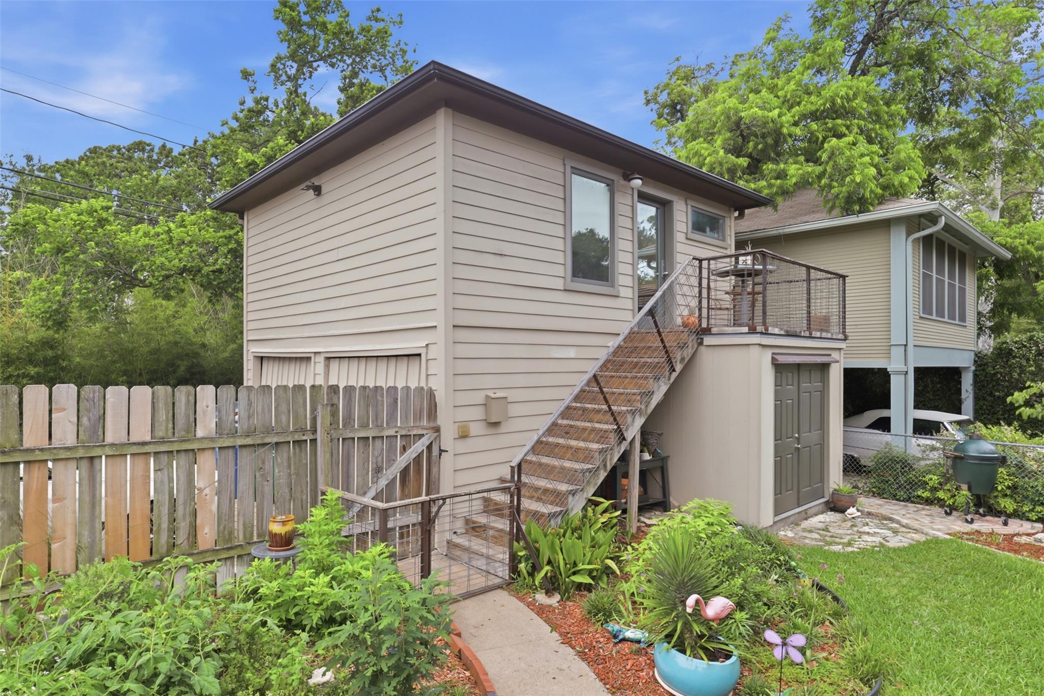 101 W 33rd St # B, Austin, TX 78705