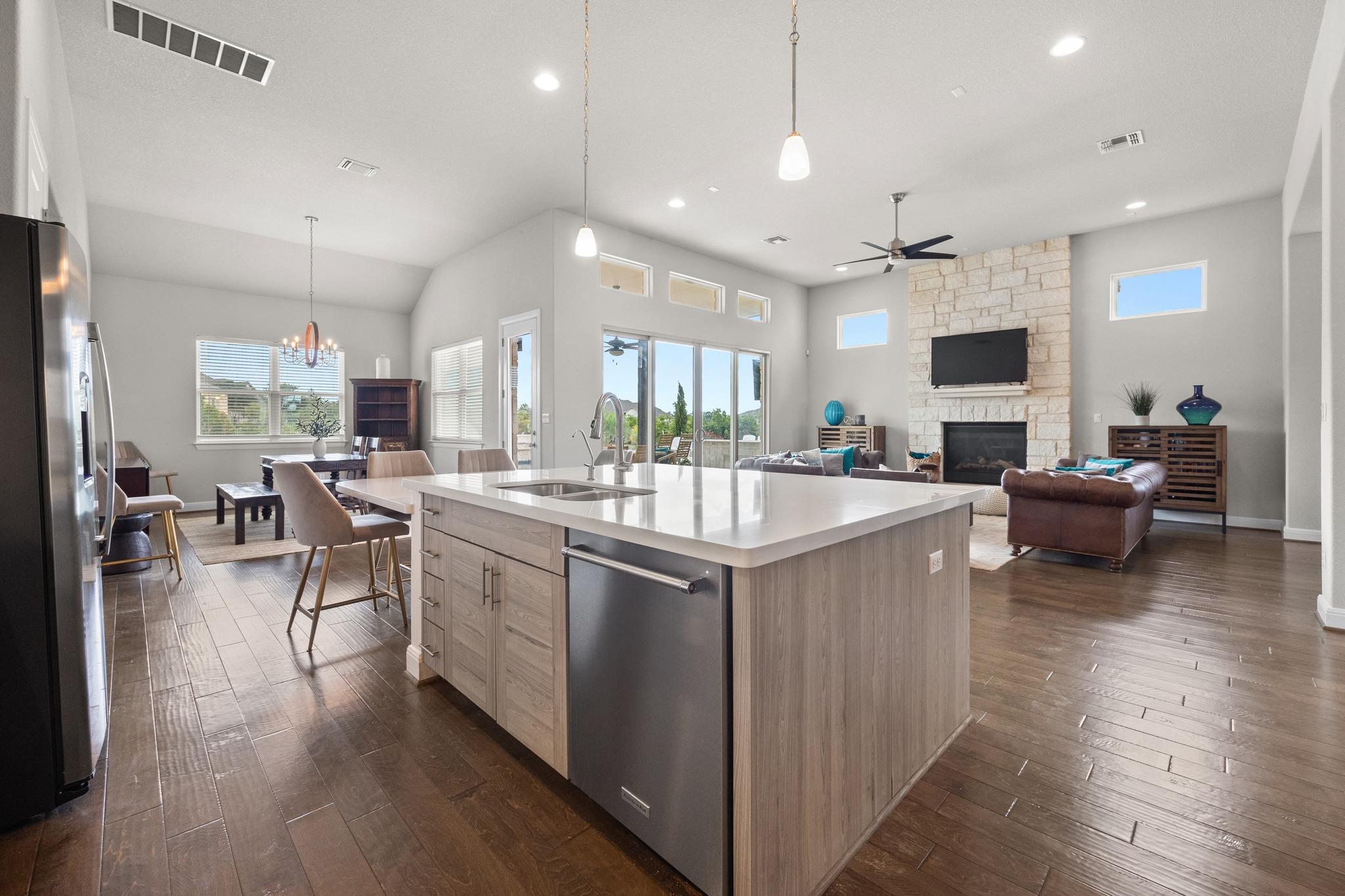 331 Linden Loop, Driftwood, TX 78619