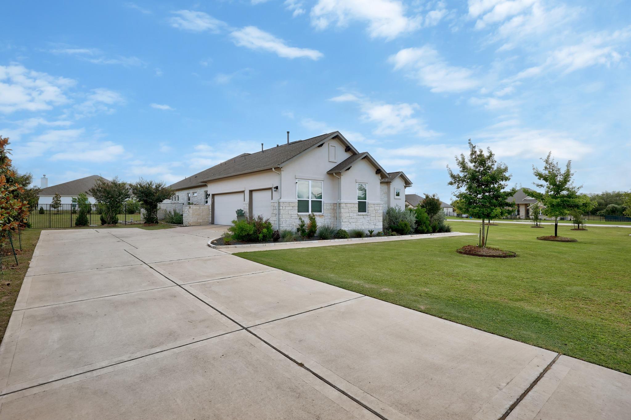 331 Linden Loop, Driftwood, TX 78619