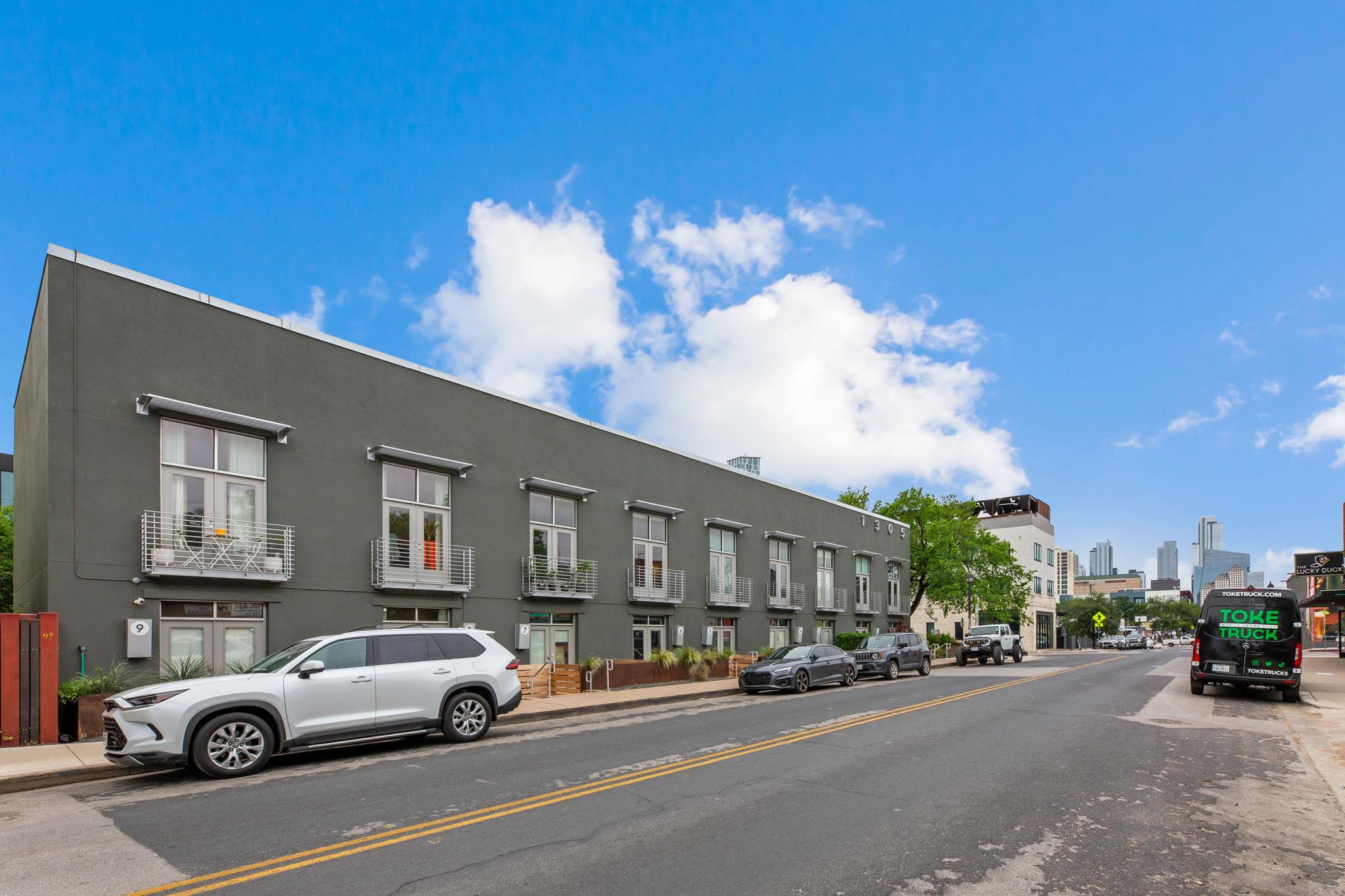 1305 E 6th St # 13, Austin, TX 78702