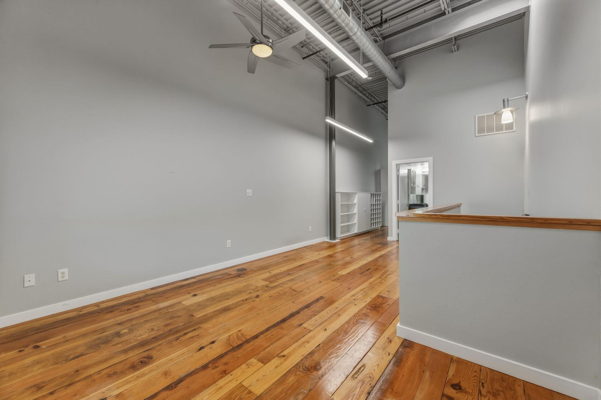 1305 E 6th St # 13, Austin, TX 78702