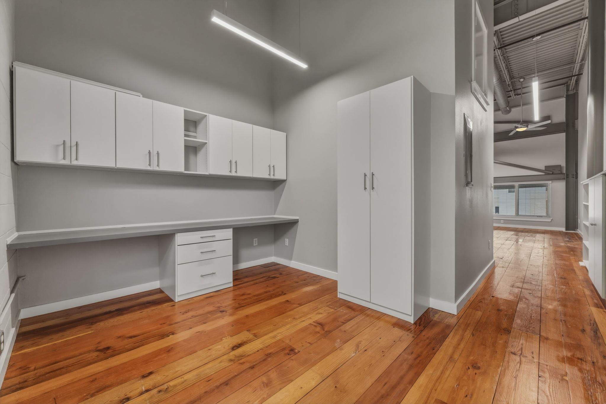 1305 E 6th St # 13, Austin, TX 78702