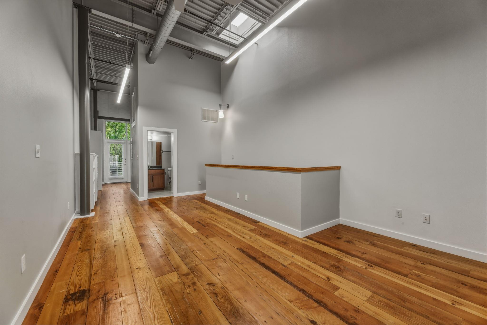 1305 E 6th St # 13, Austin, TX 78702