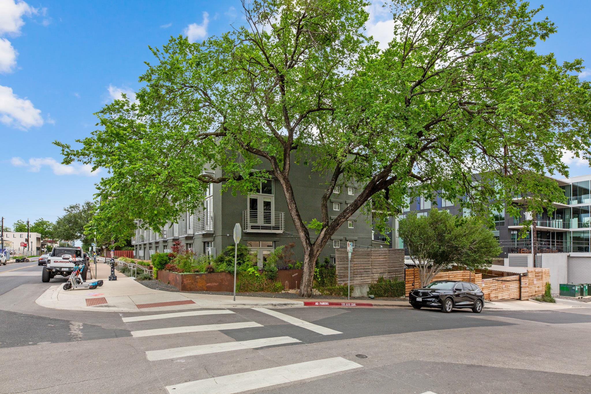 1305 E 6th St # 13, Austin, TX 78702