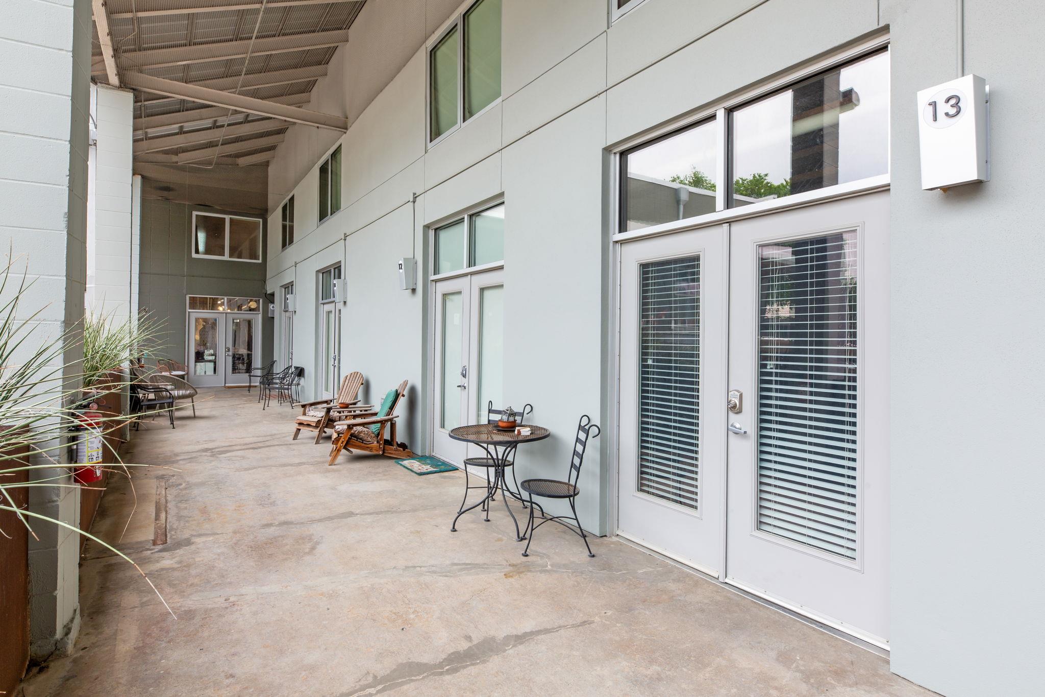 1305 E 6th St # 13, Austin, TX 78702