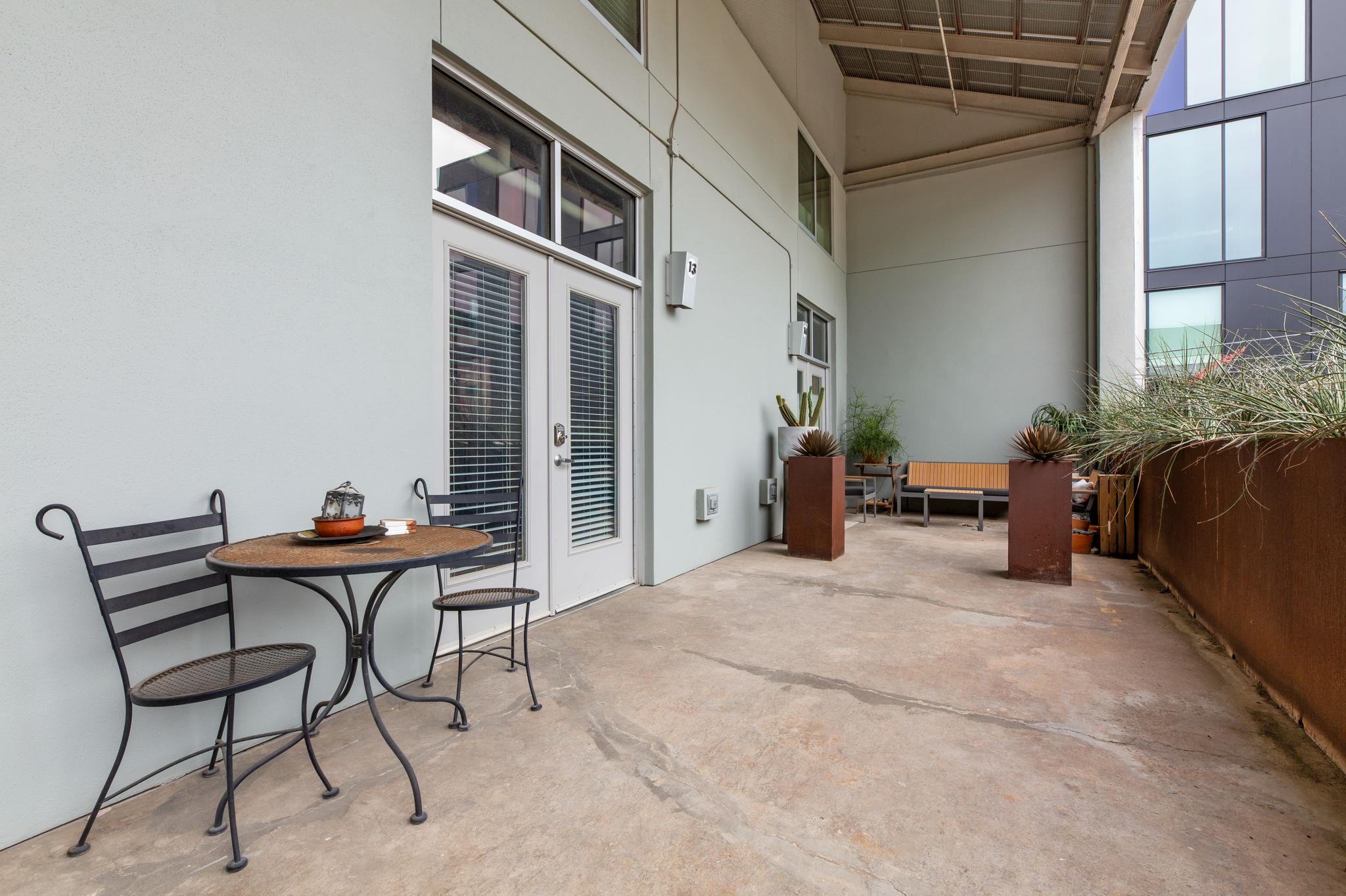 1305 E 6th St # 13, Austin, TX 78702