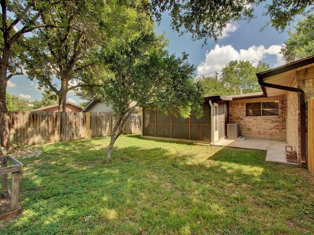 8516 Hathaway Dr # 2, Austin, TX 78757