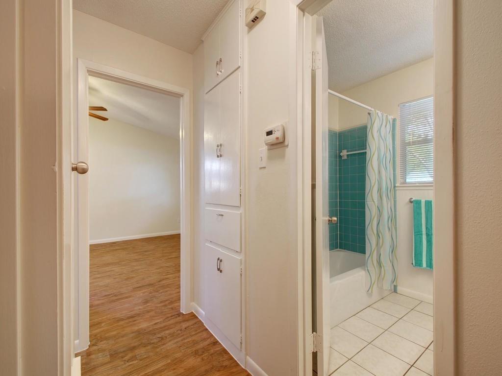 8516 Hathaway Dr # 2, Austin, TX 78757