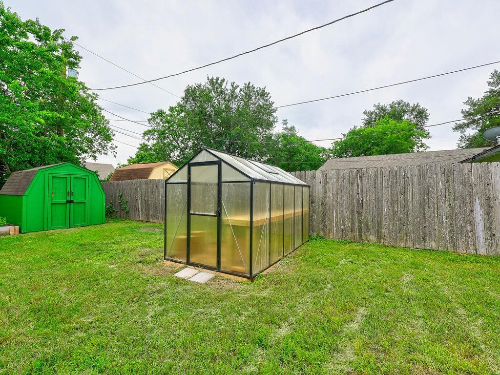 506 West St, Hutto, TX 78634