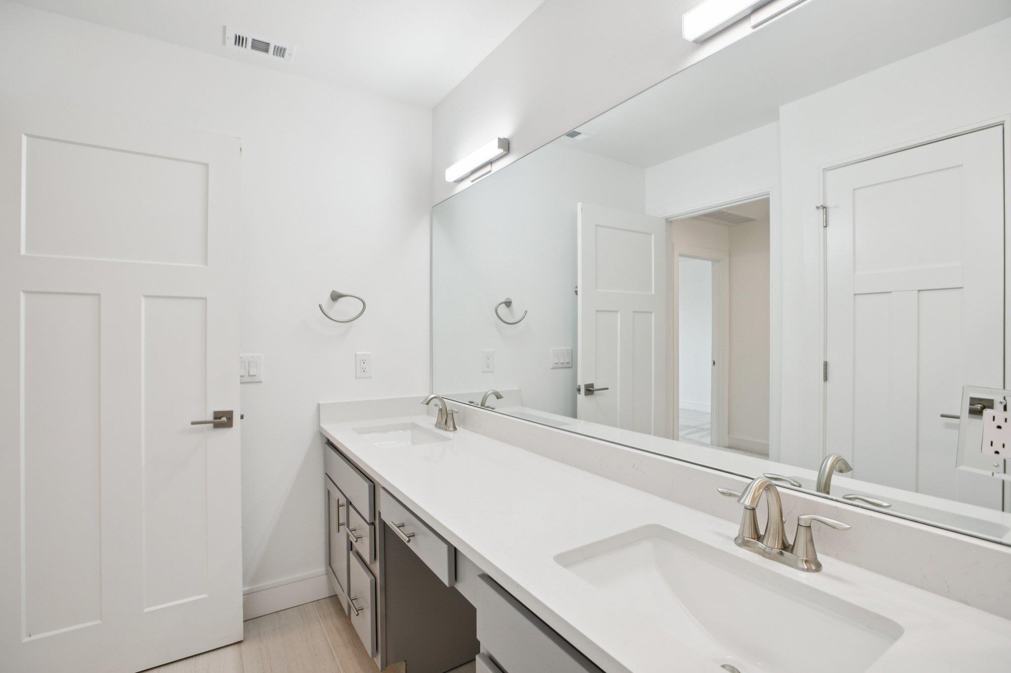 302 Tesla Circle Cir, Austin, TX 78681