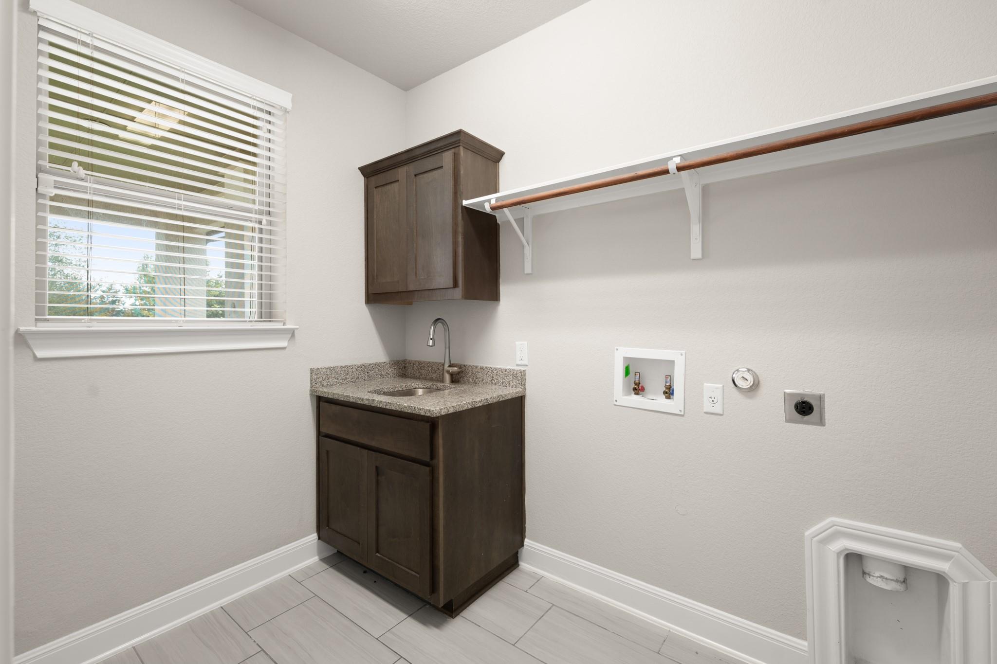 442 Jacksdaw Dr, Austin, TX 78737
