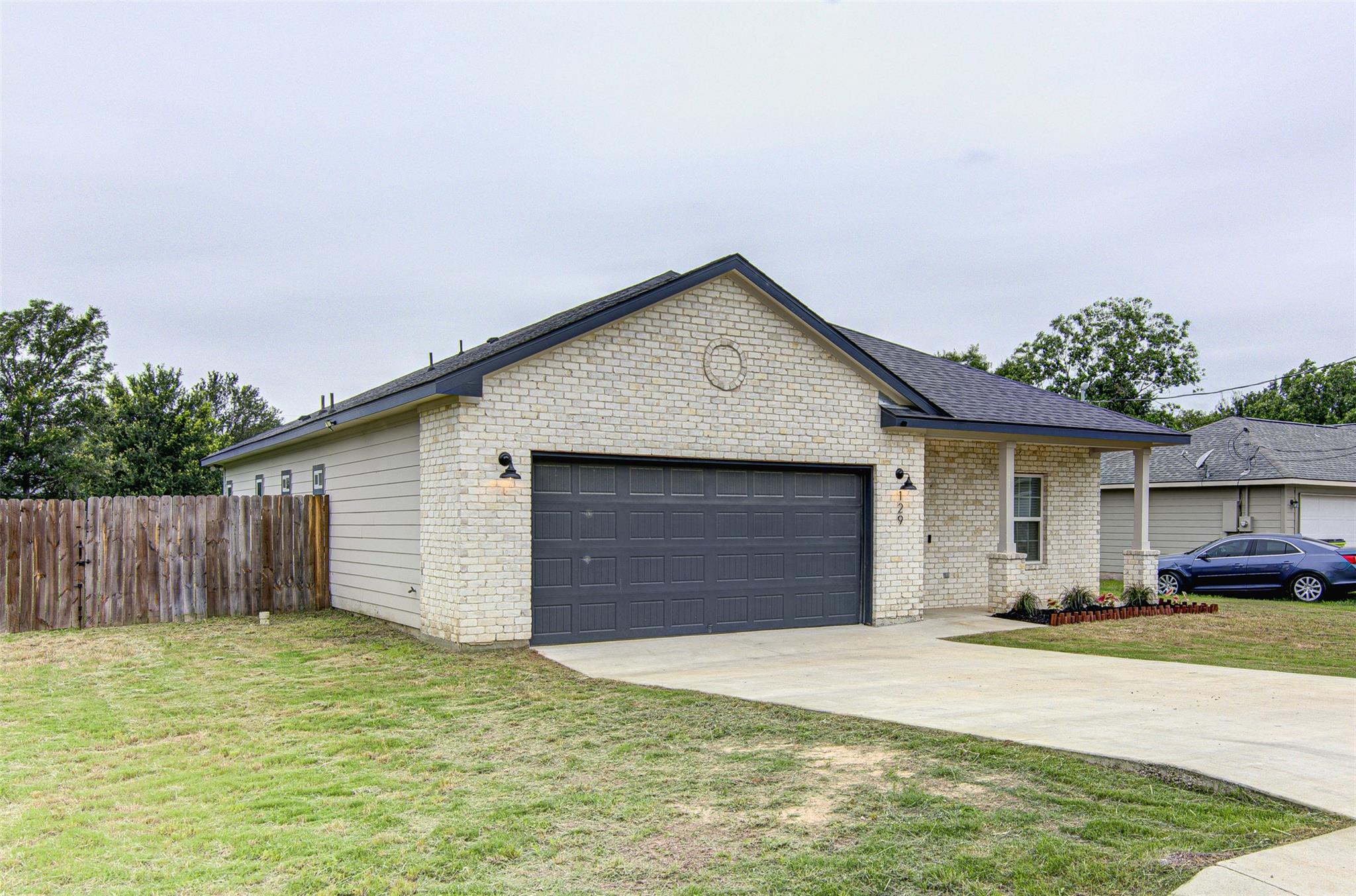 129 Kawainui Ln, Bastrop, TX 78602
