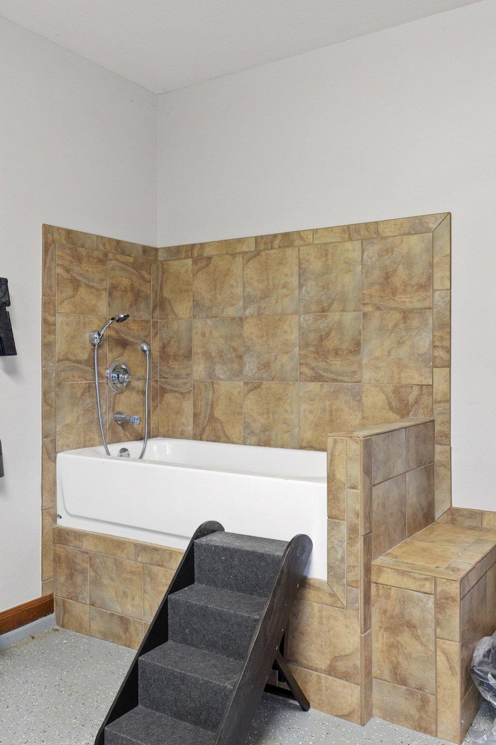 272 Whitney Woods Cir, Georgetown, TX 78633